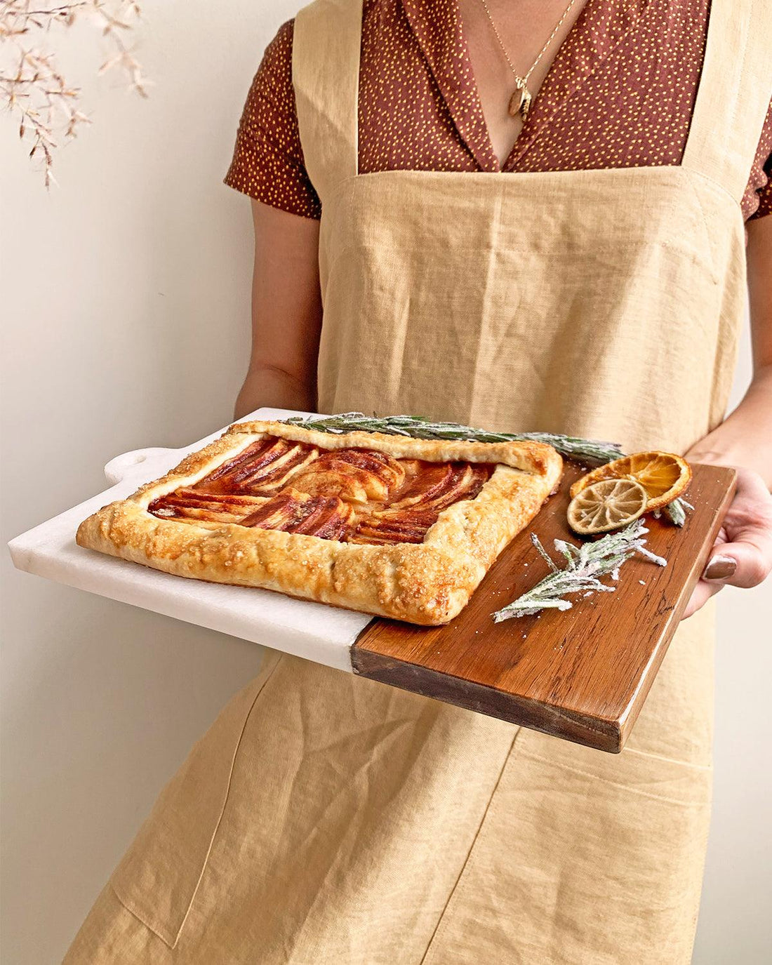 Easy Autumn Apple Galette Recipe - PILLOWPIA