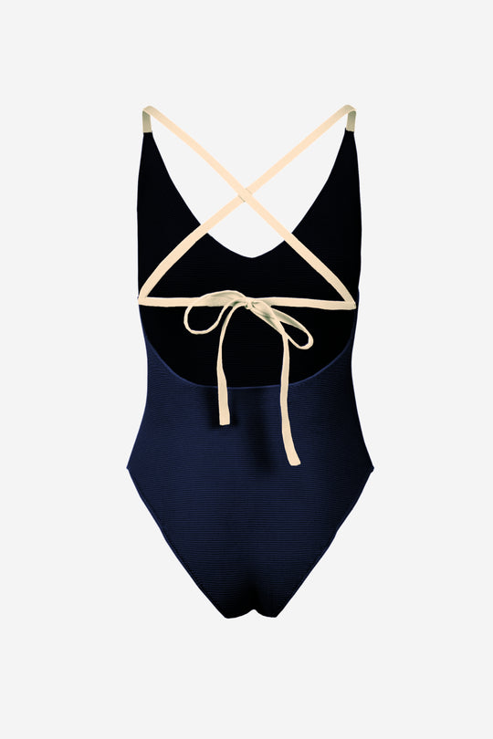 #color_navy-milk