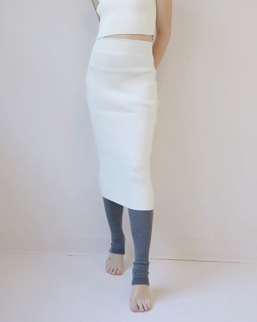 #color_ivory