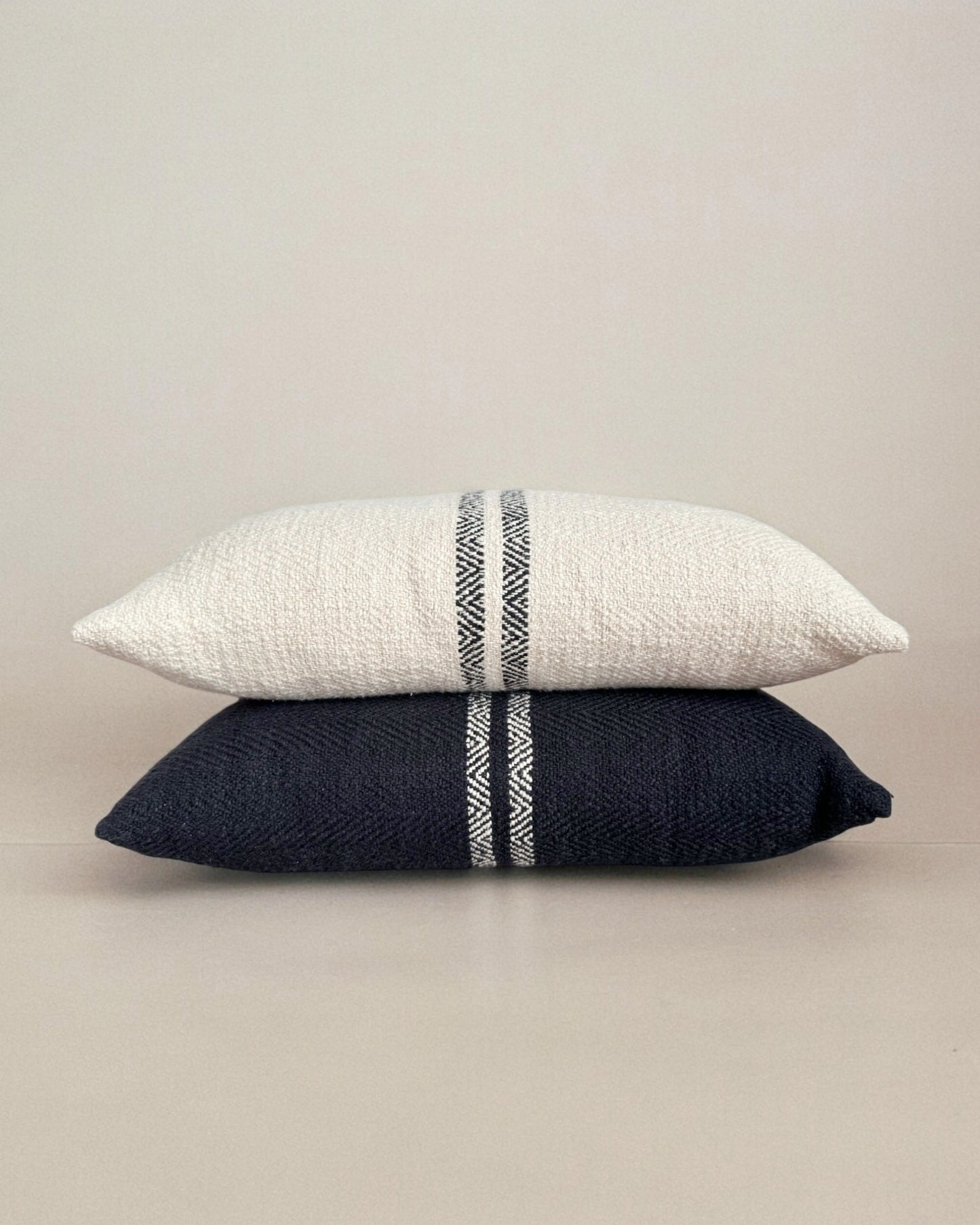 hugh lumbar pillow cover