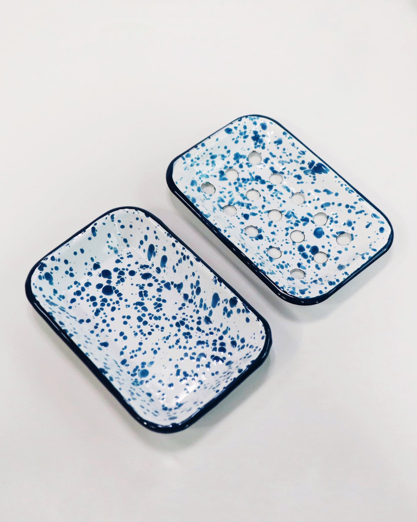 enamel soap dish